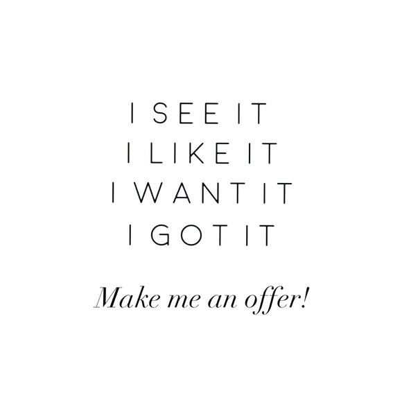 Welcome to my runway…every piece will leave a little sparkle wherever you go 🤍 - Picture 1 of 1